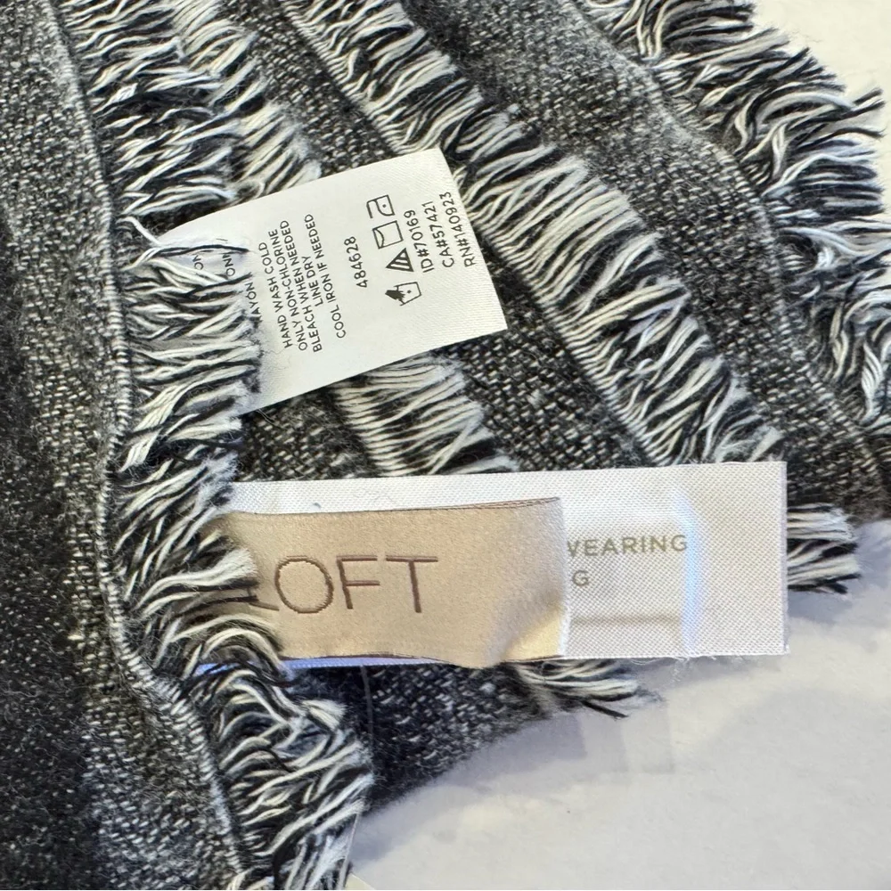 NEW LOFT Polka Dot Reversible Grey and Black Scarf Wrap Casual Cotton Blend NWT